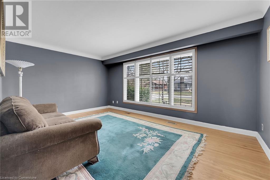 Photo 40 of 9 Gavin Drive, St Catharines ON