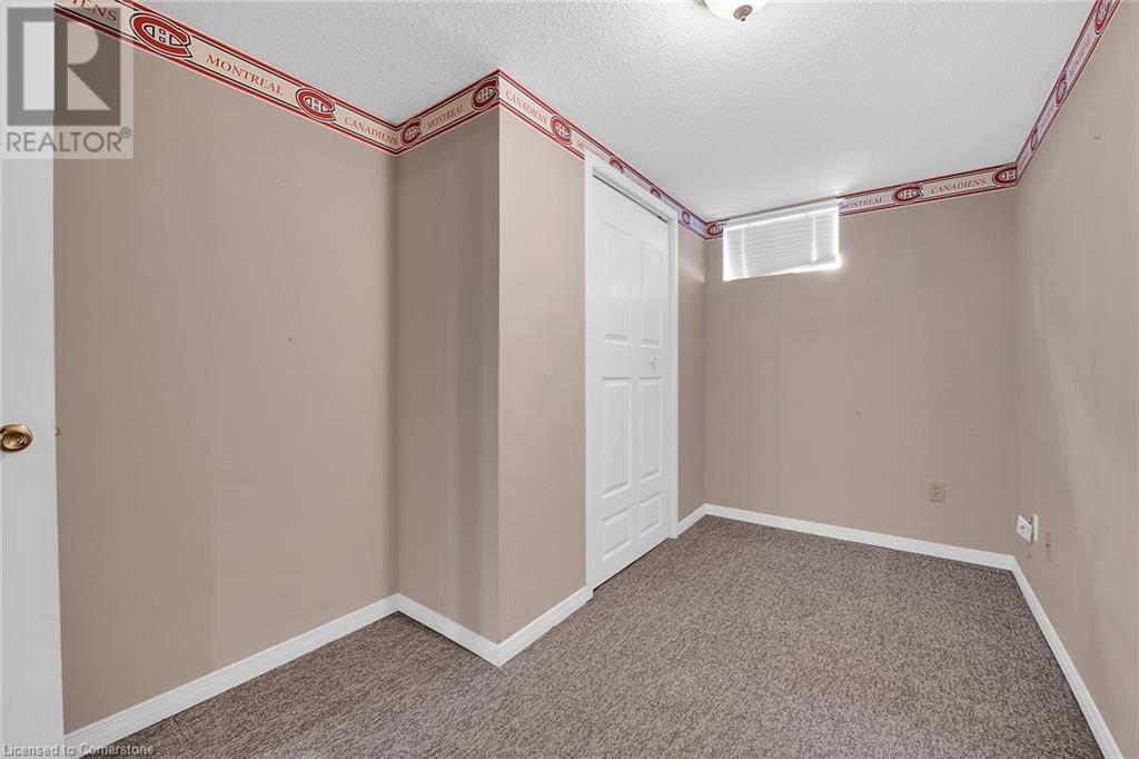 Photo 21 of 9 Gavin Drive, St Catharines ON