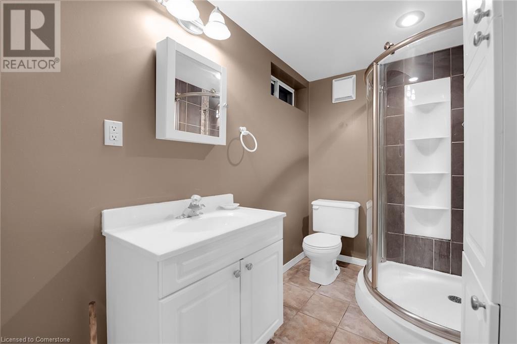 Photo 6 of 9 Gavin Drive, St Catharines ON