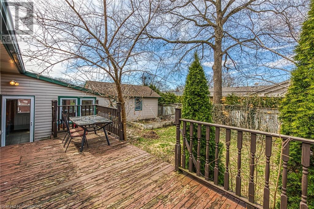 9 GAVIN Drive - 42