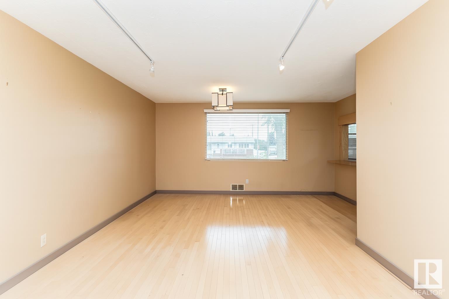 Photo 1 of 14732 91 Av Nw, Edmonton AB