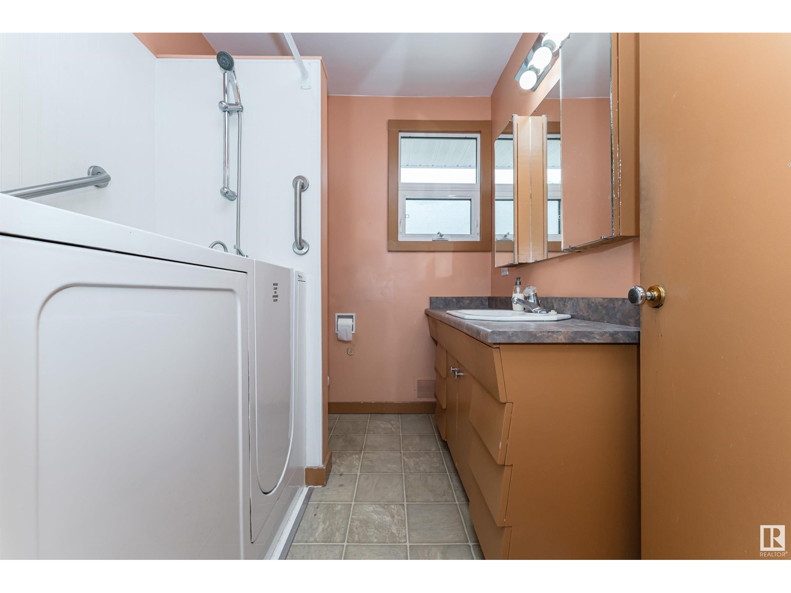 Photo 29 of 14732 91 Av Nw, Edmonton AB