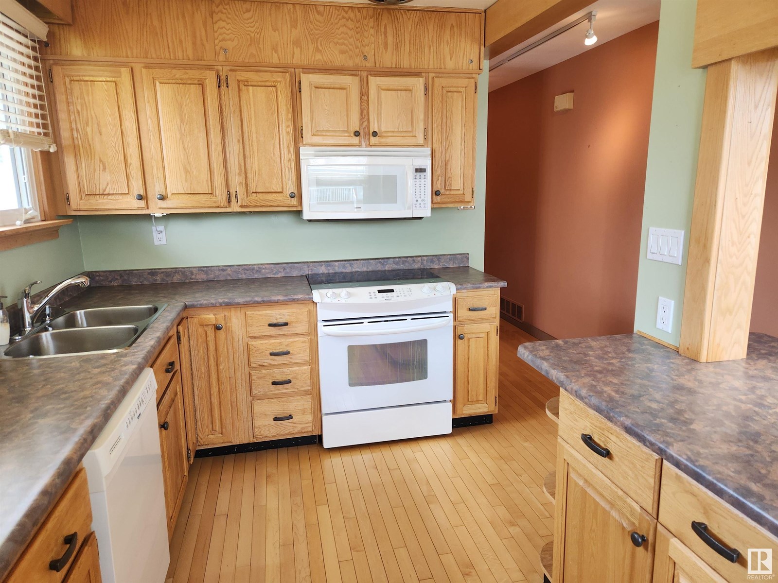 Photo 31 of 14732 91 Av Nw, Edmonton AB