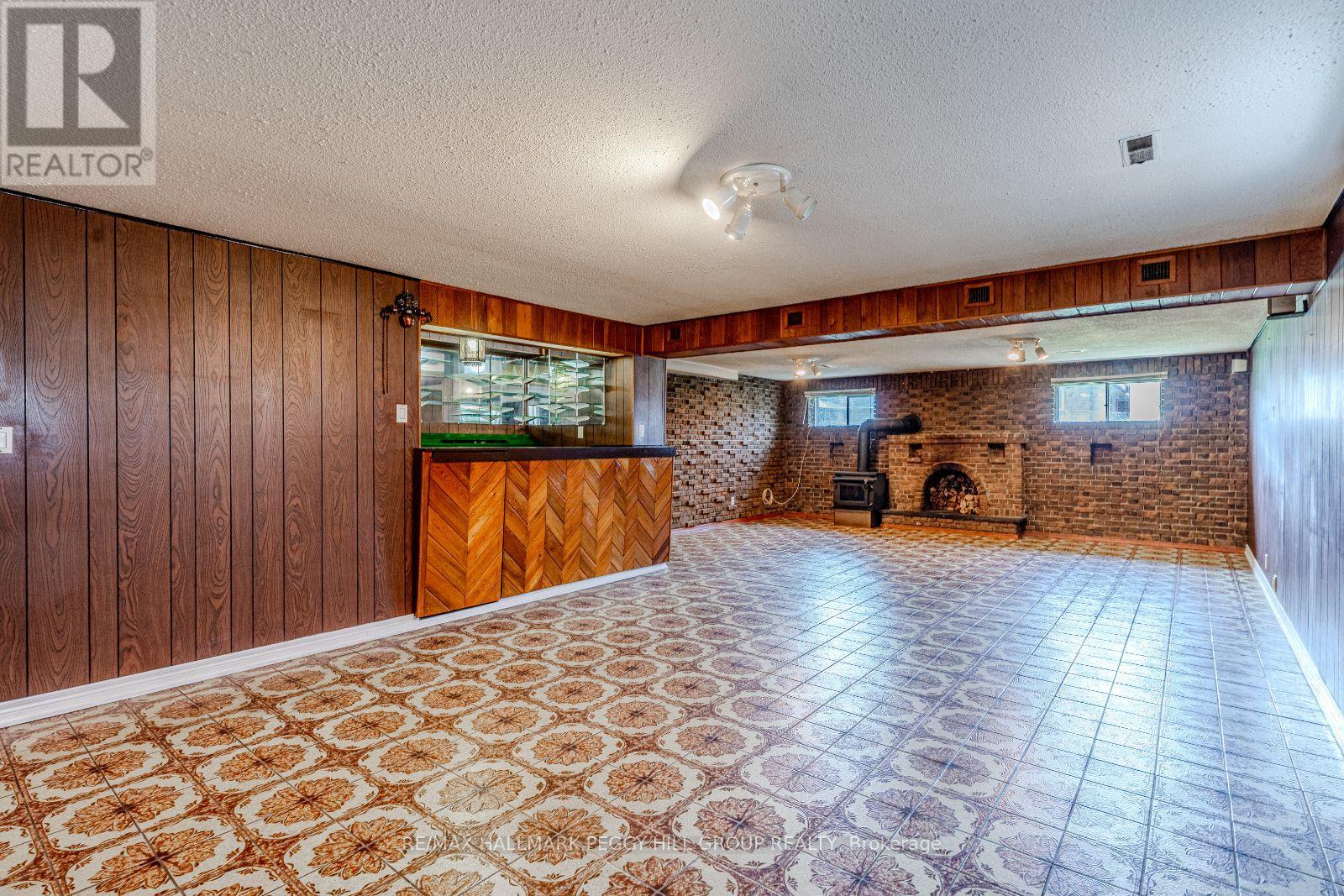Photo 12 of 39 Frith Road, Toronto ON