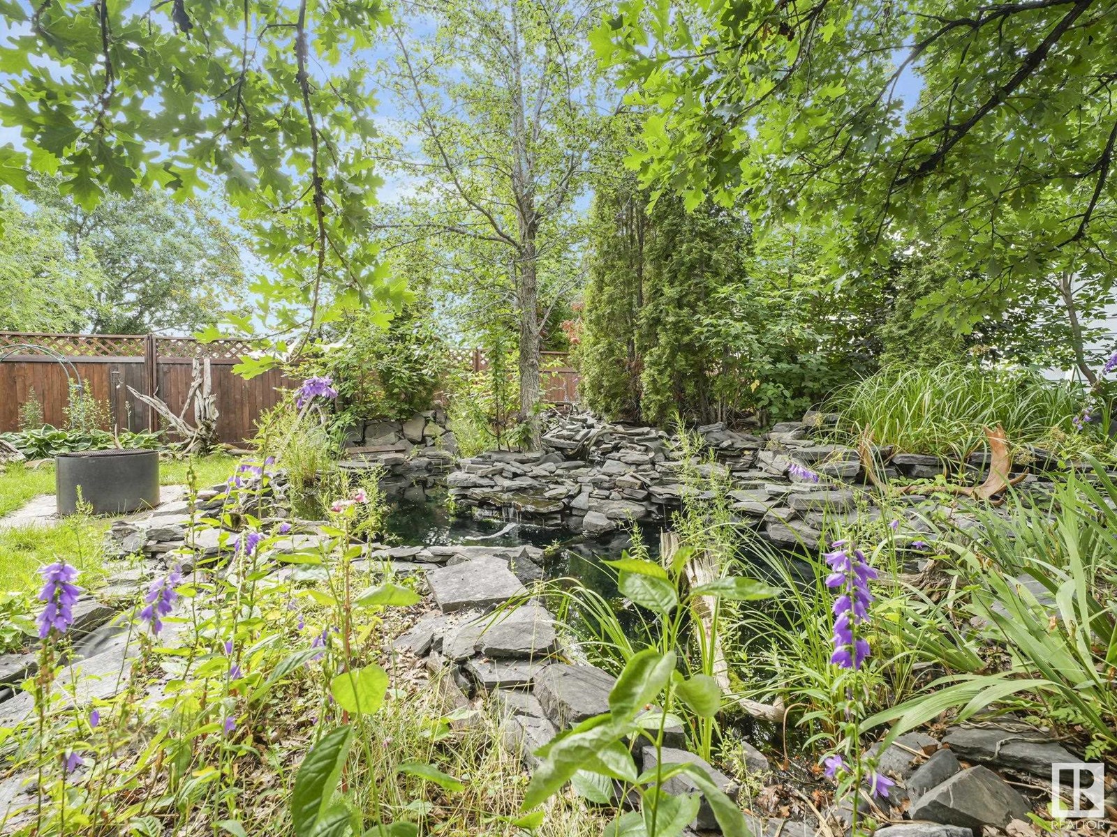 Photo 9 of 10206 173 A Av Nw, Edmonton AB