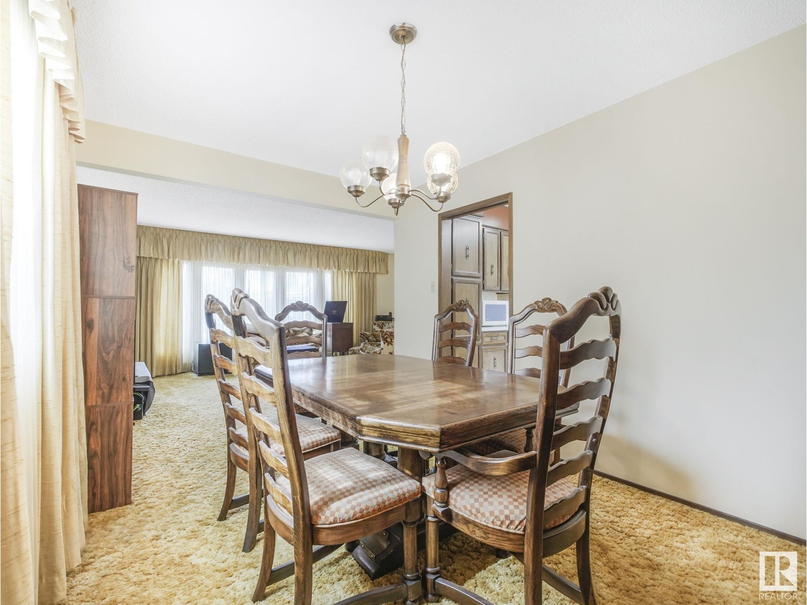 Photo 7 of 10206 173 A Av Nw, Edmonton AB