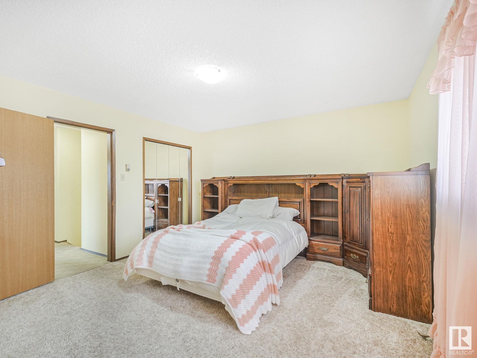 Photo 63 of 10206 173 A Av Nw, Edmonton AB
