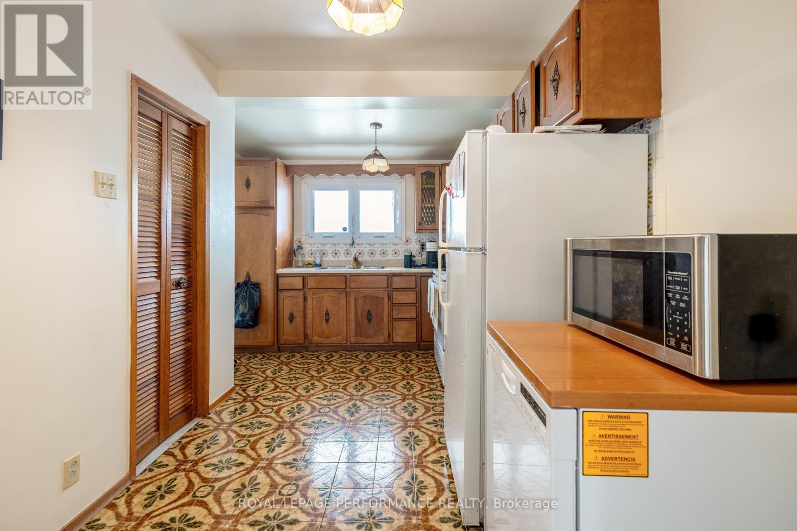 Photo 13 of 45 Mcnaughton Avenue, Ottawa ON