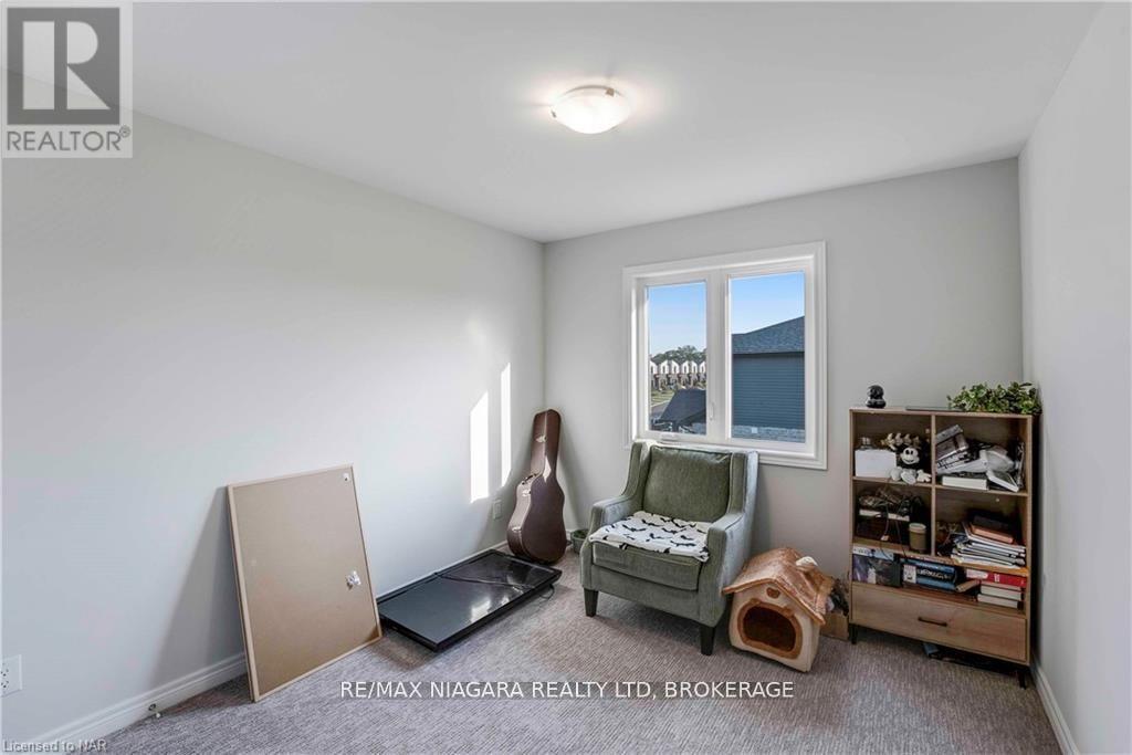 Photo 10 of 7125 Parsa Street, Niagara Falls ON