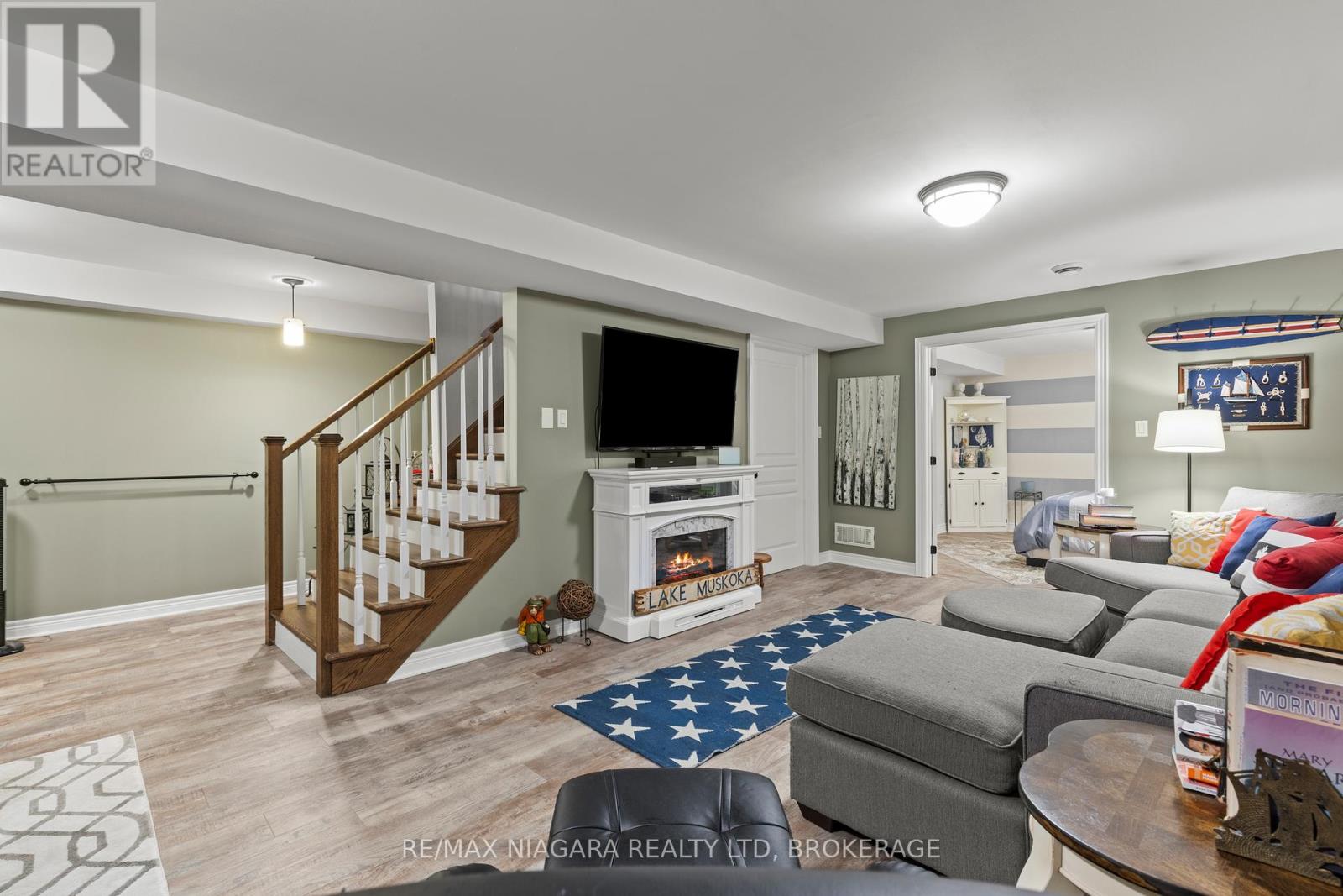 Photo 11 of 35 Burleigh Road S, Fort Erie ON