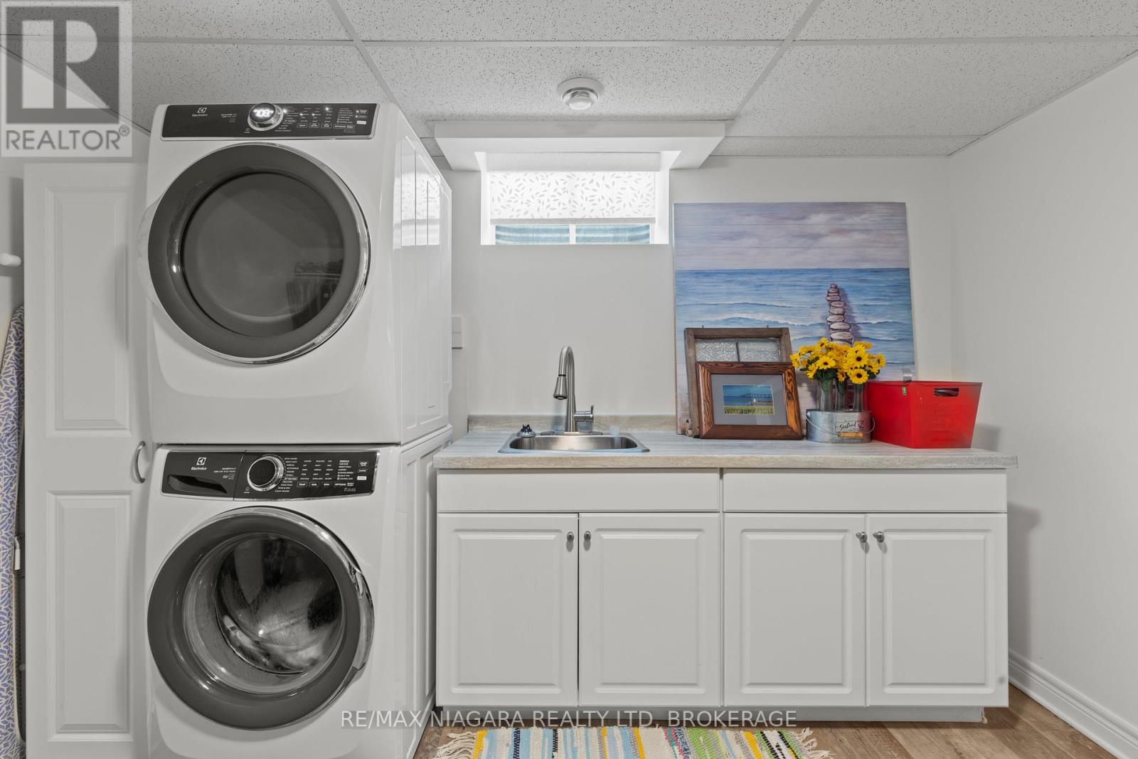 Photo 7 of 35 Burleigh Road S, Fort Erie ON