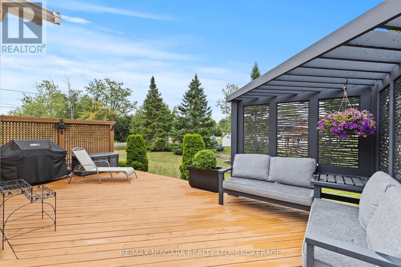 Photo 28 of 35 Burleigh Road S, Fort Erie ON