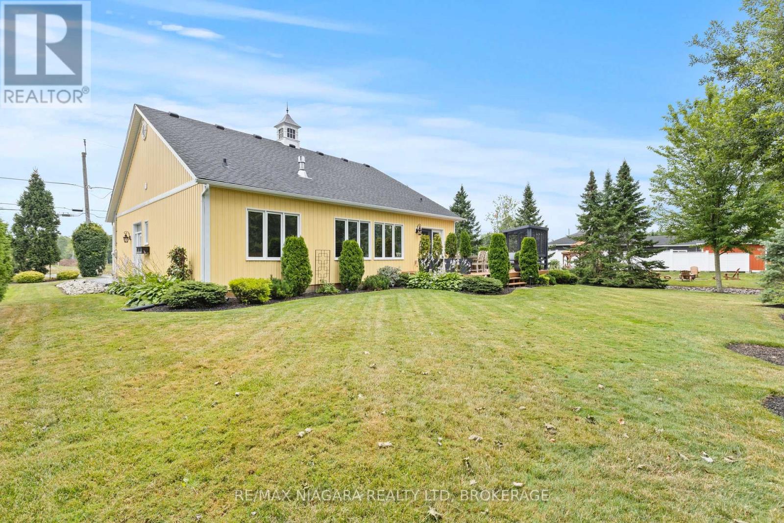 Photo 1 of 35 Burleigh Road S, Fort Erie ON