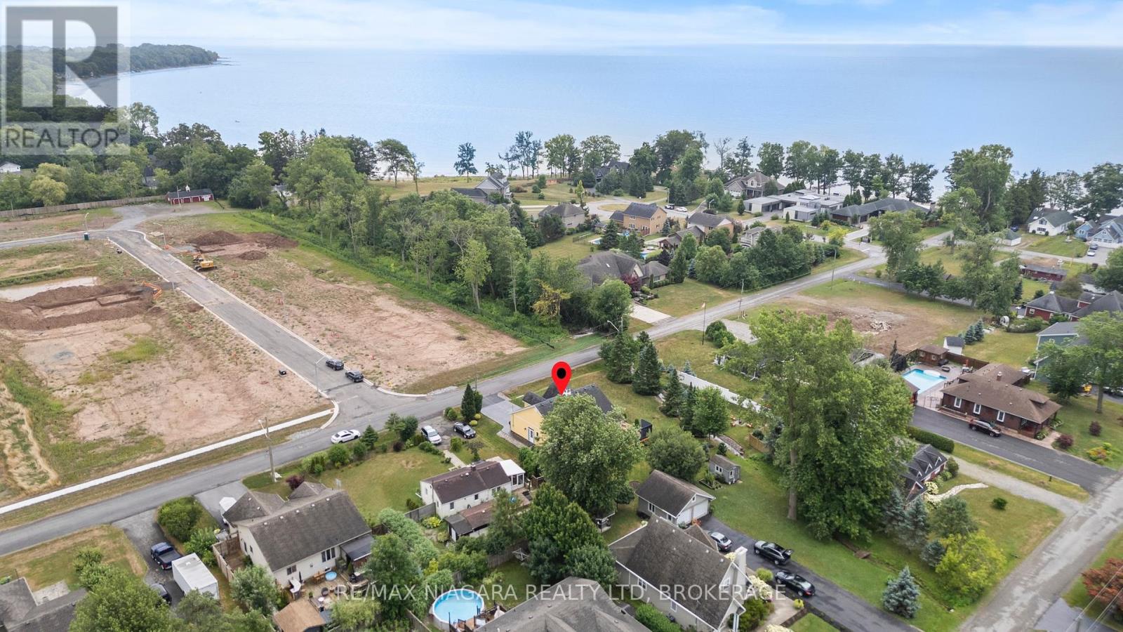 Photo 15 of 35 Burleigh Road S, Fort Erie ON