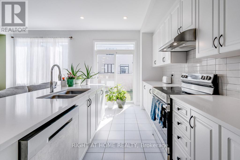 Photo 17 of 301 Drumlish Lane, Ottawa ON