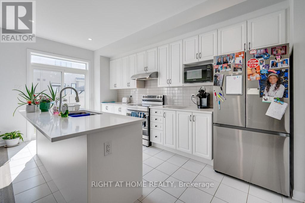 Photo 14 of 301 Drumlish Lane, Ottawa ON