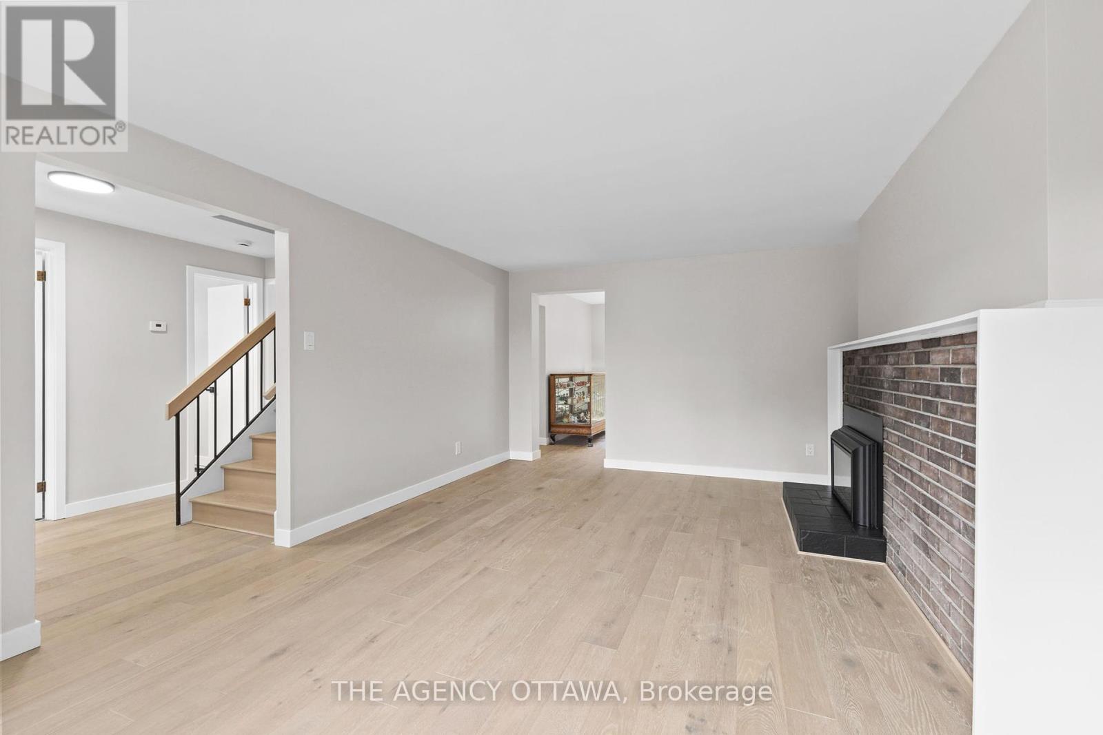 Photo 19 of 688 Laverendrye Drive, Ottawa ON