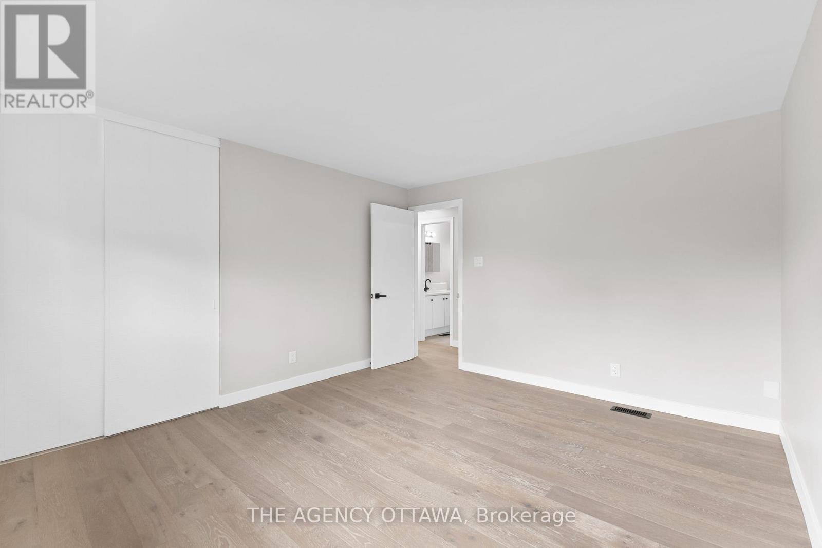 Photo 22 of 688 Laverendrye Drive, Ottawa ON