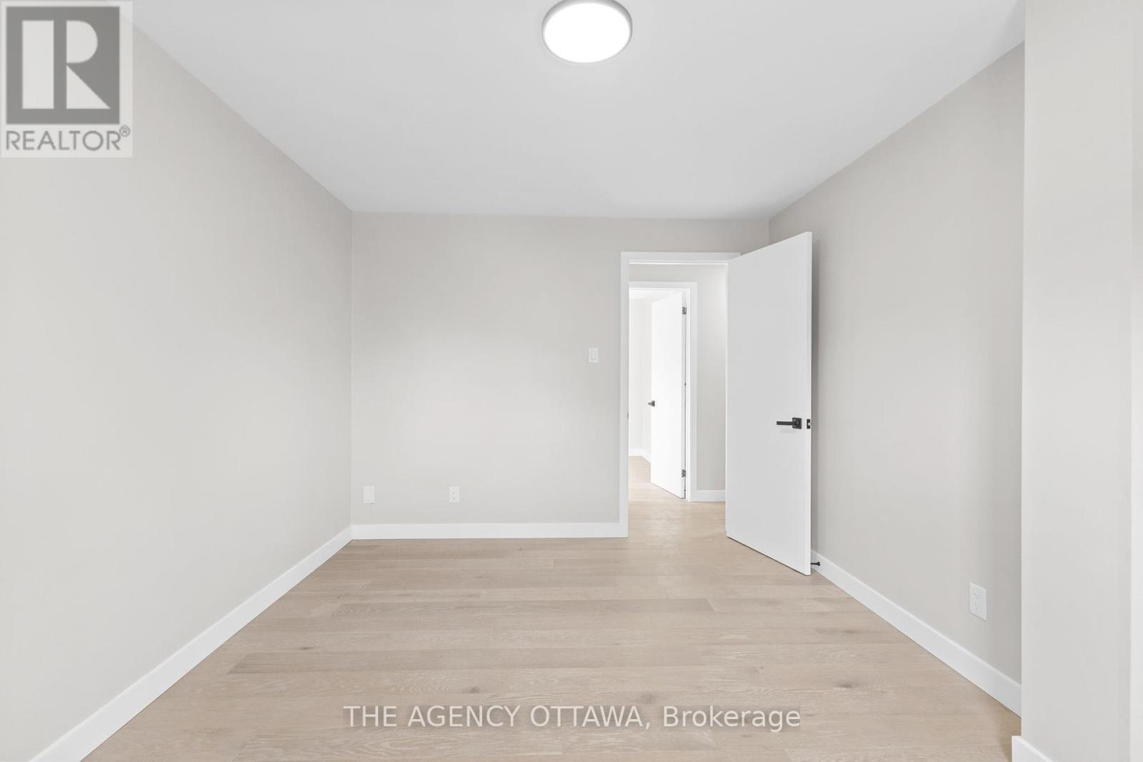 Photo 28 of 688 Laverendrye Drive, Ottawa ON