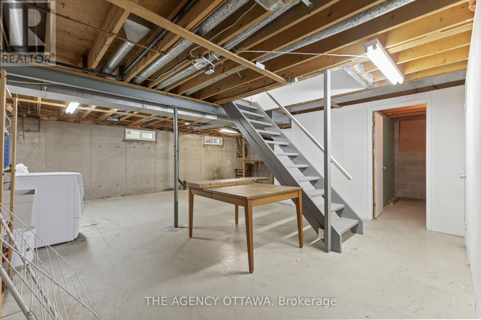 Photo 31 of 688 Laverendrye Drive, Ottawa ON