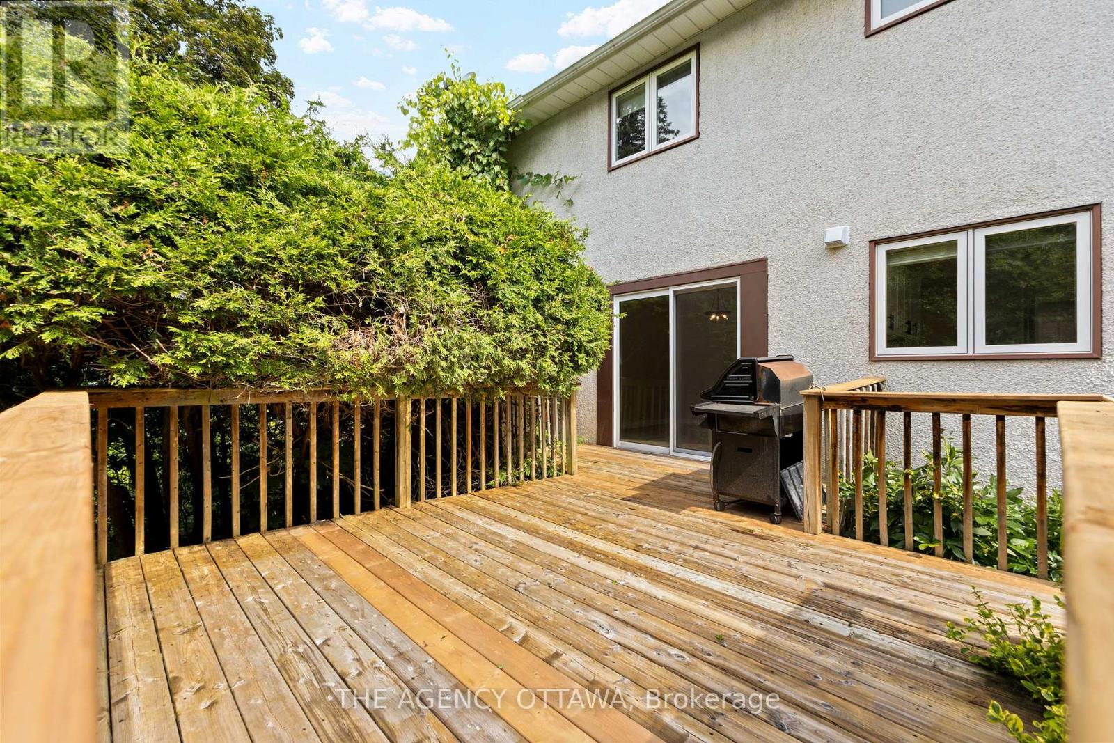 Photo 36 of 688 Laverendrye Drive, Ottawa ON