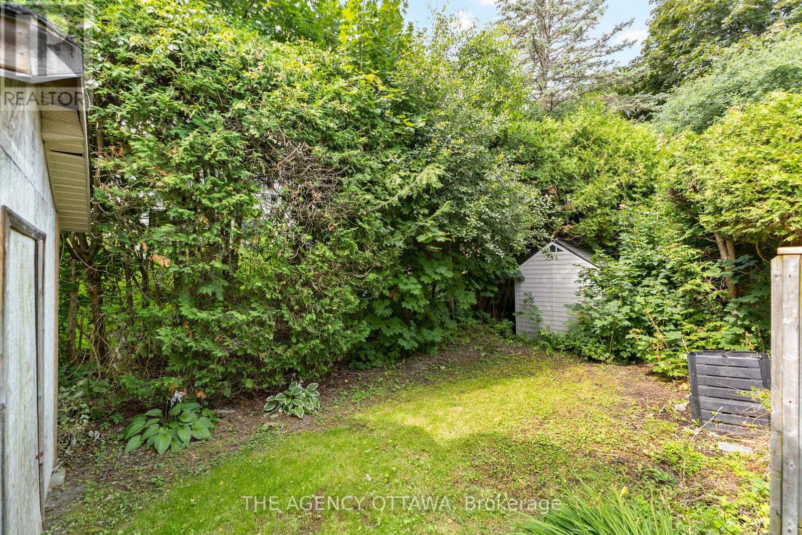 Photo 37 of 688 Laverendrye Drive, Ottawa ON