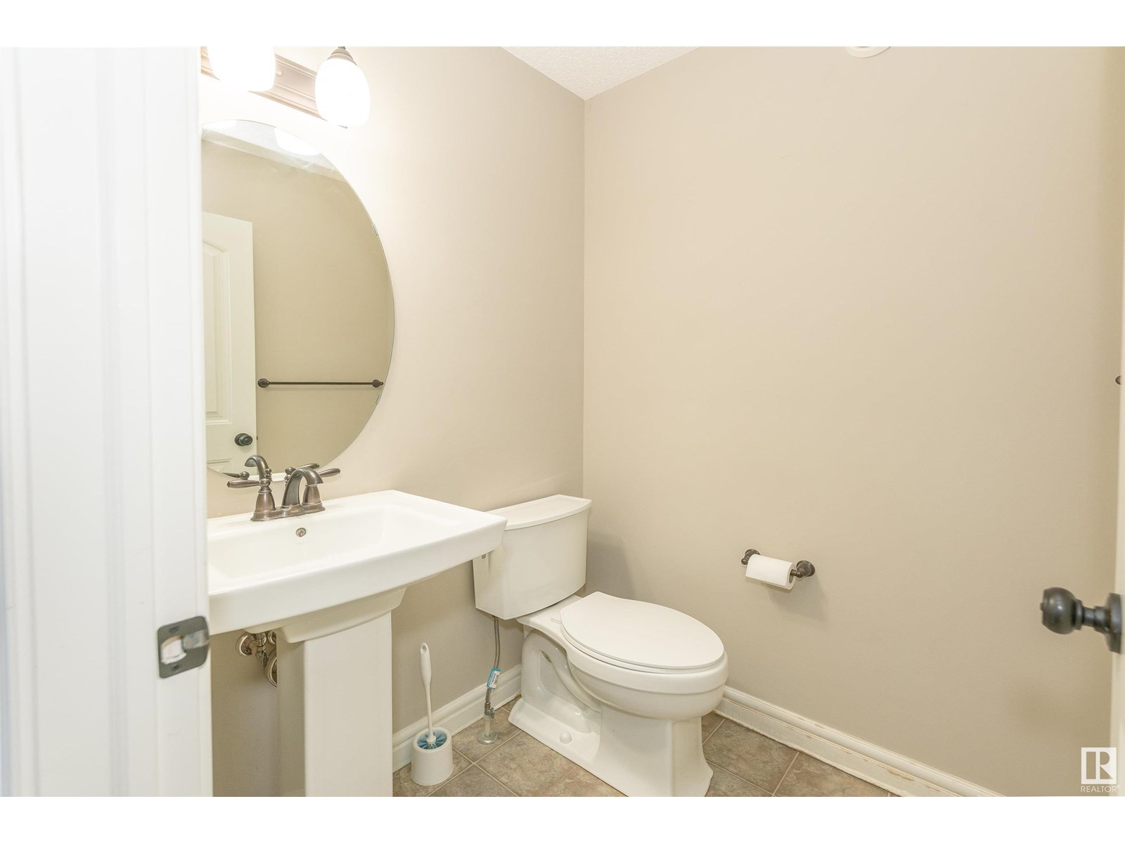 Photo 19 of 3081 Keswick Wy Sw, Edmonton AB