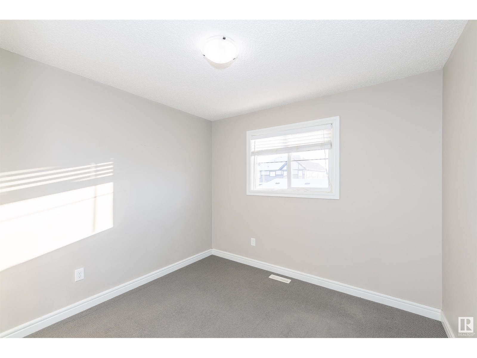 Photo 26 of 3081 Keswick Wy Sw, Edmonton AB
