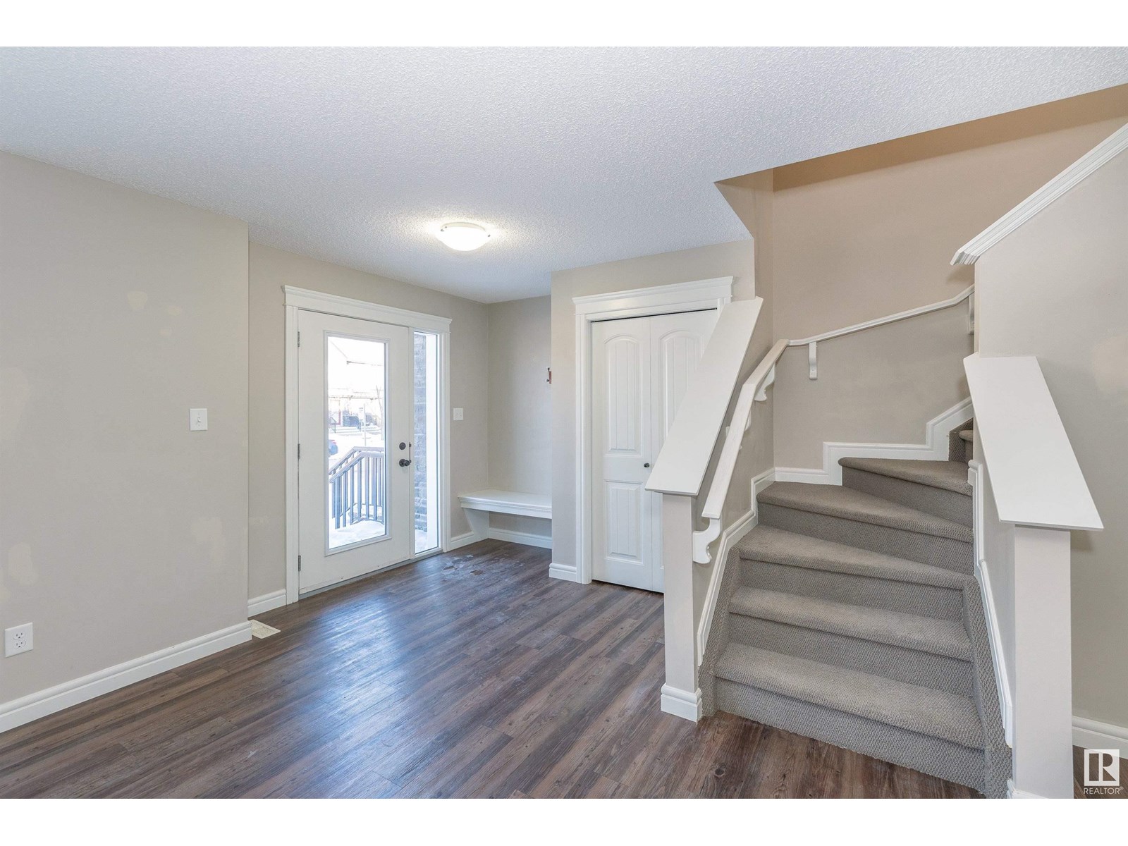Photo 5 of 3081 Keswick Wy Sw, Edmonton AB