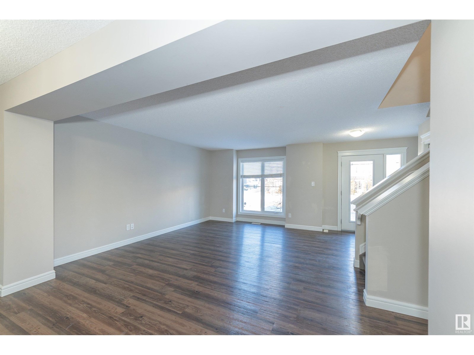 Photo 8 of 3081 Keswick Wy Sw, Edmonton AB