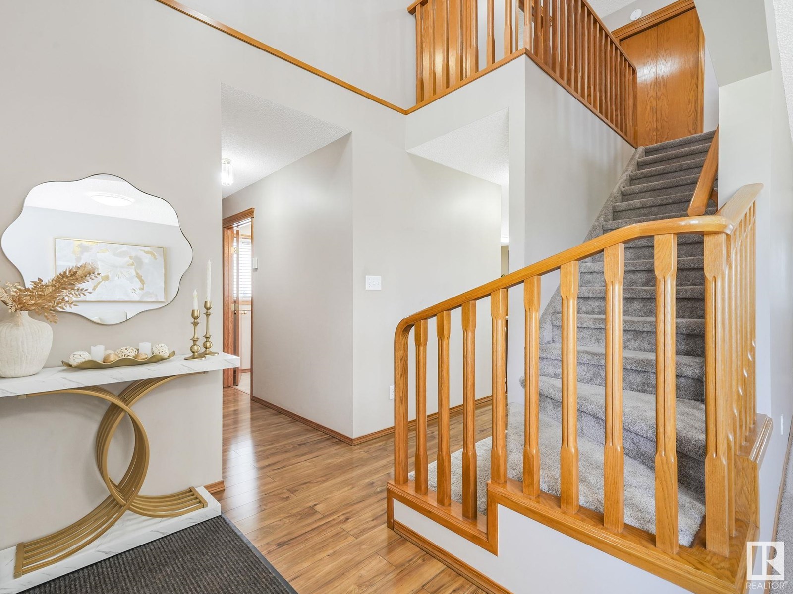 Photo 3 of 8515 157 Av Nw, Edmonton AB