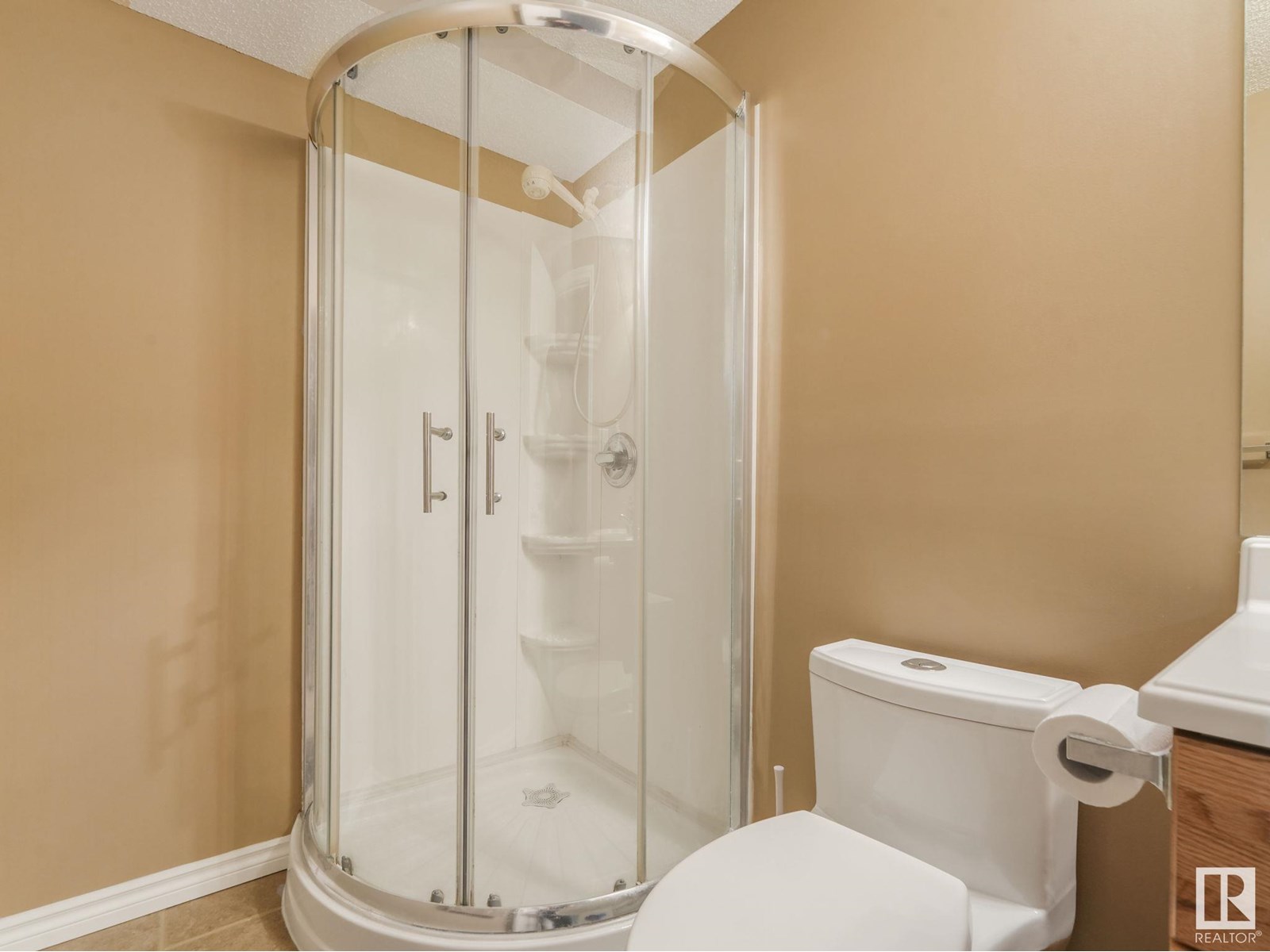 Photo 41 of 8515 157 Av Nw, Edmonton AB
