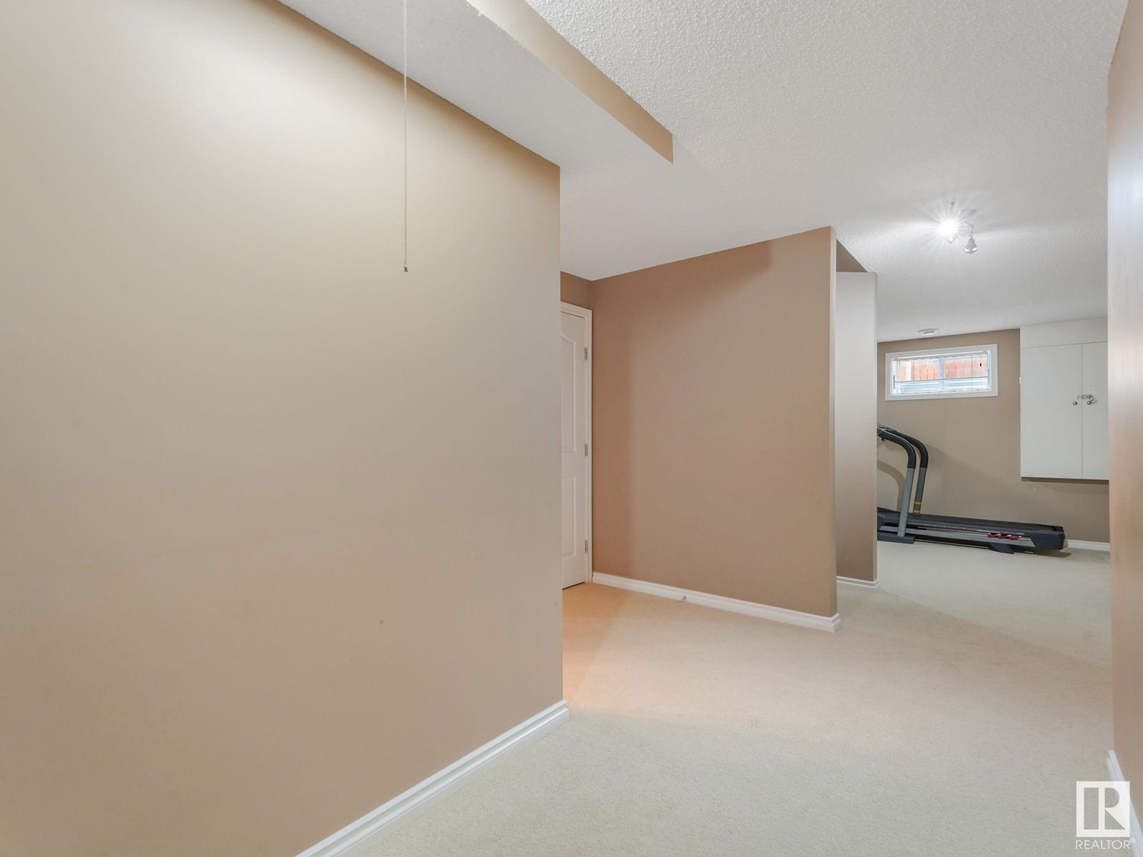 Photo 38 of 8515 157 Av Nw, Edmonton AB