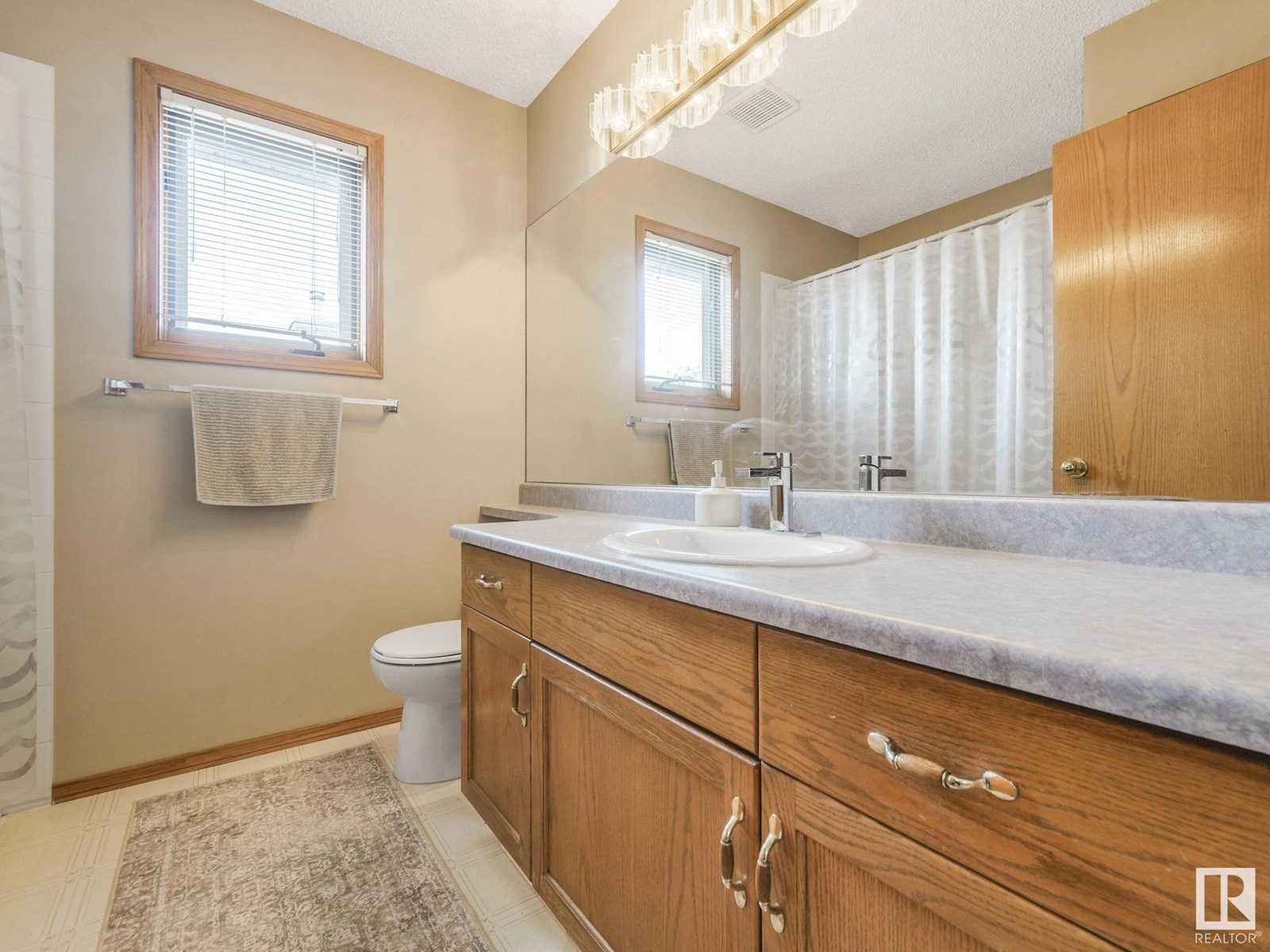 Photo 23 of 8515 157 Av Nw, Edmonton AB