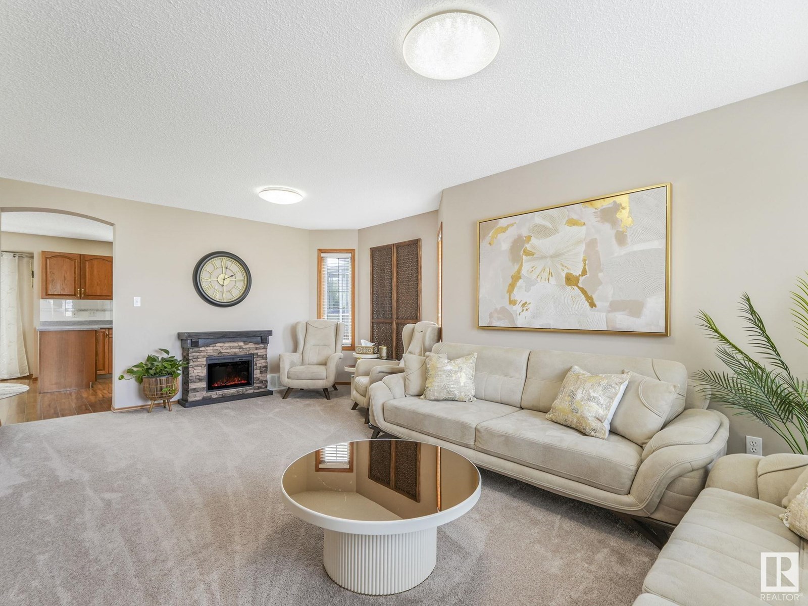 Photo 7 of 8515 157 Av Nw, Edmonton AB