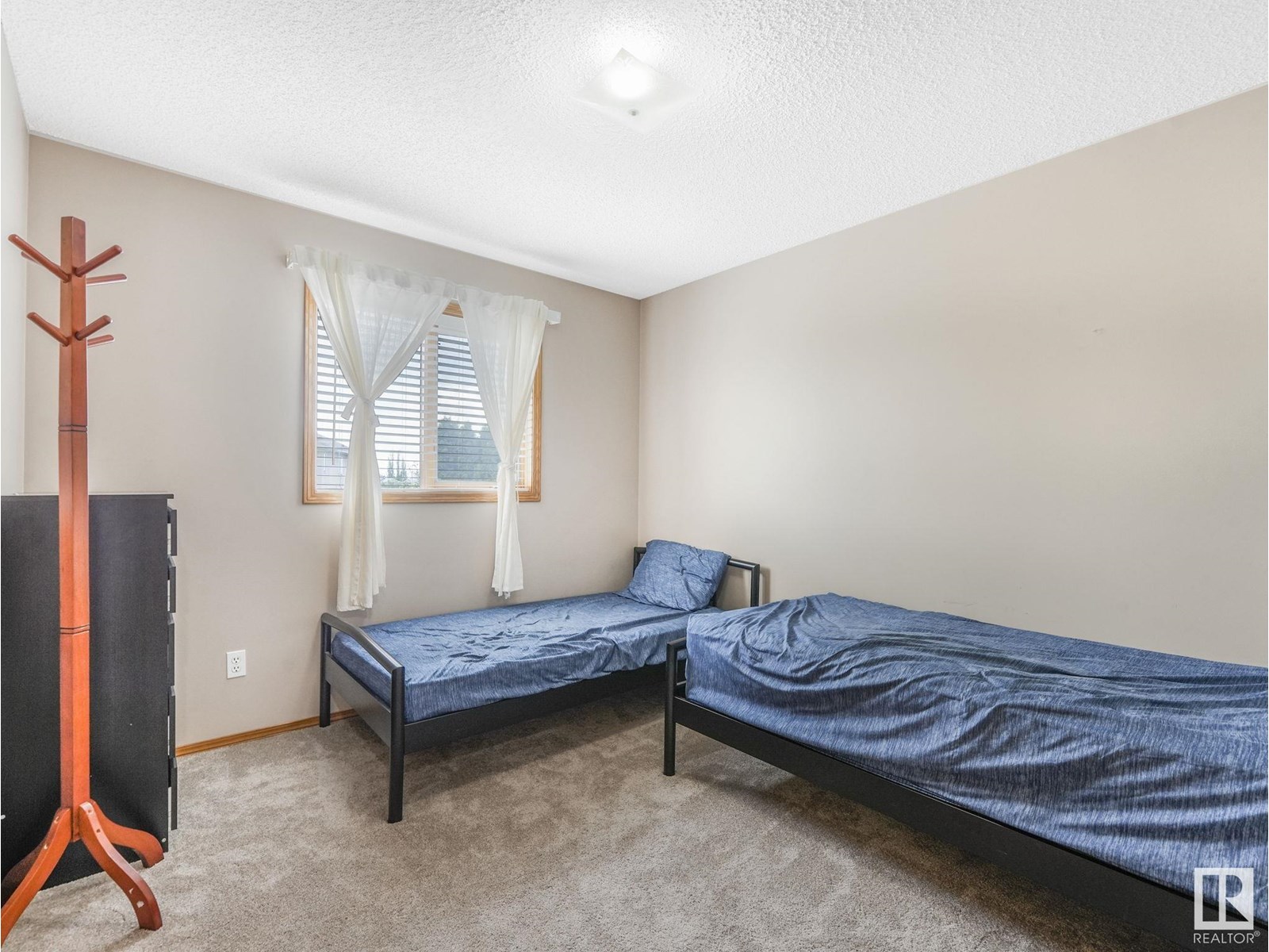 Photo 21 of 8515 157 Av Nw, Edmonton AB