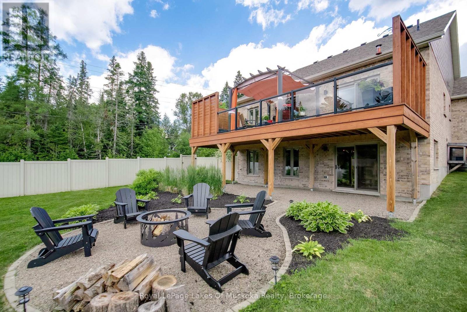 Photo 39 of 75 Selkirk Drive, Huntsville ON