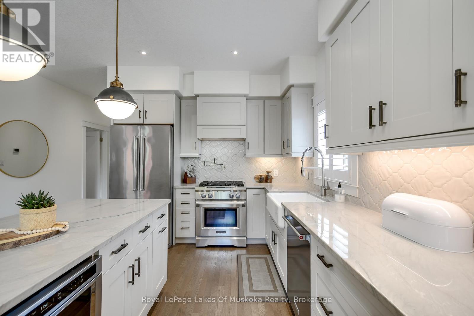 Photo 6 of 75 Selkirk Drive, Huntsville ON