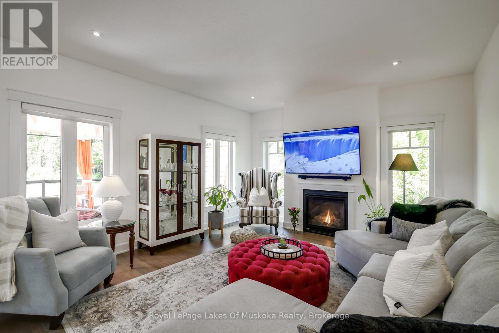 Photo 32 of 75 Selkirk Drive, Huntsville ON