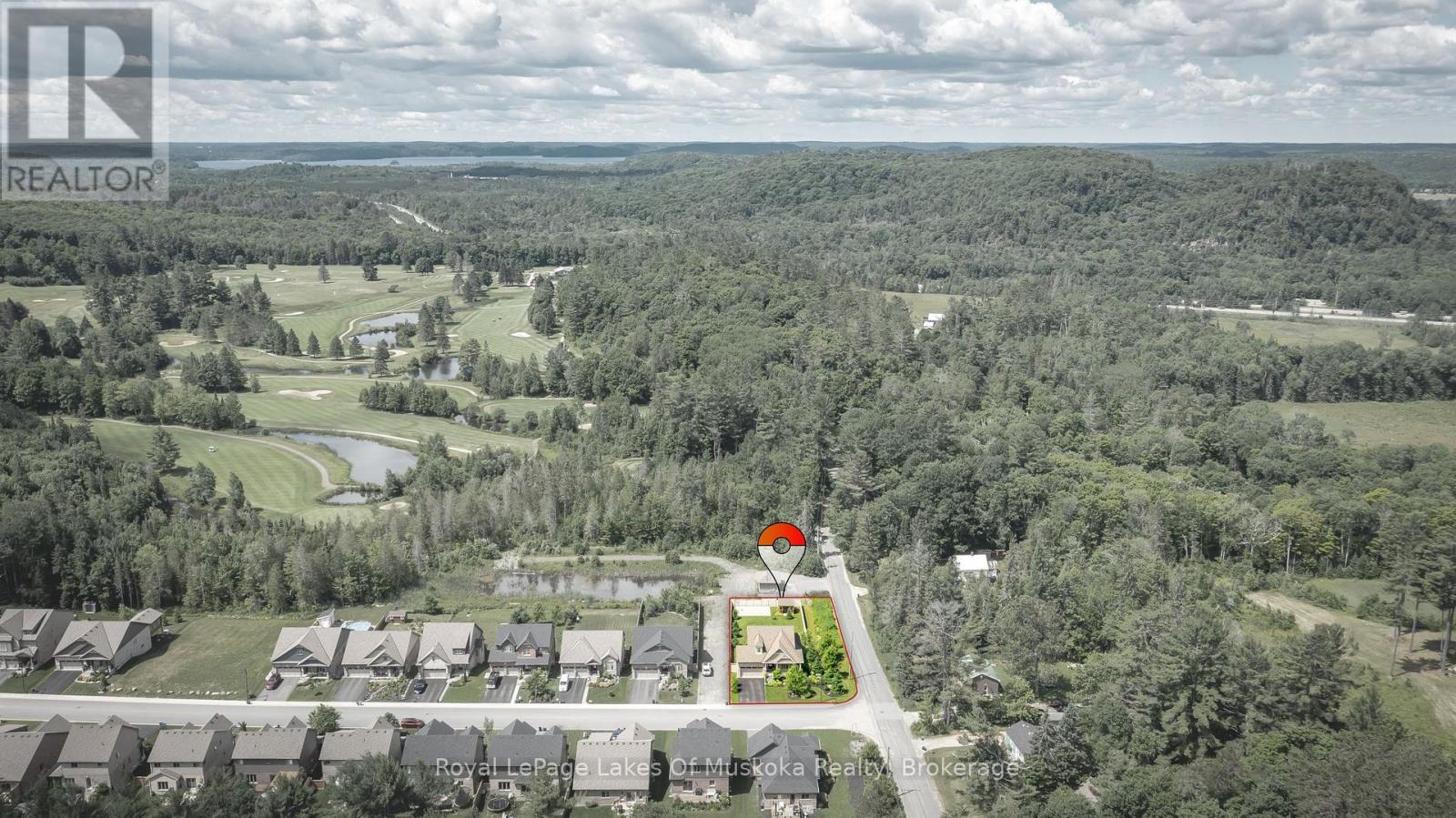 Photo 44 of 75 Selkirk Drive, Huntsville ON
