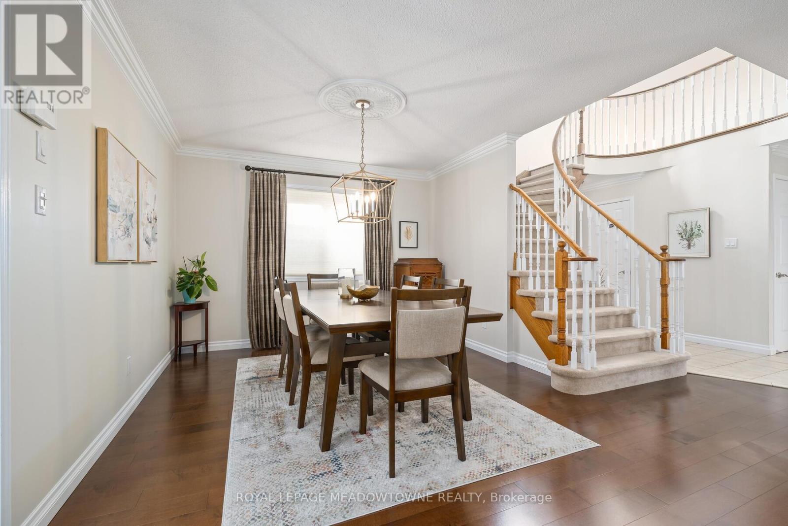 Photo 10 of 95 Standish Street, Halton Hills ON