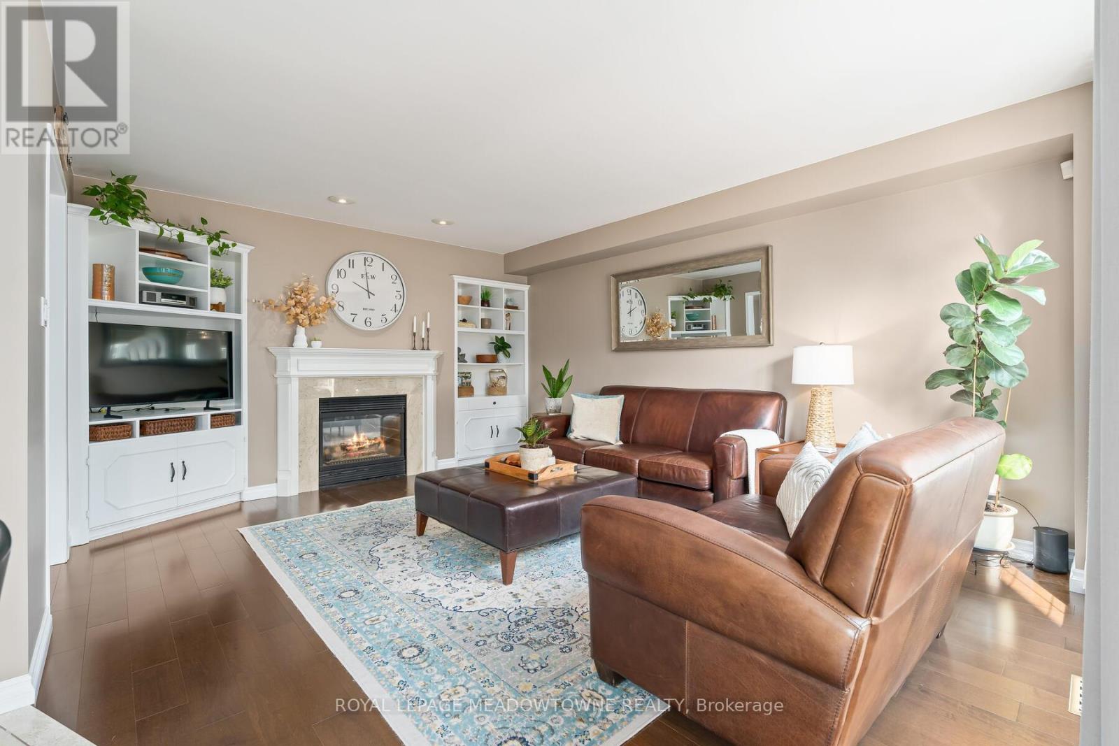 Photo 12 of 95 Standish Street, Halton Hills ON