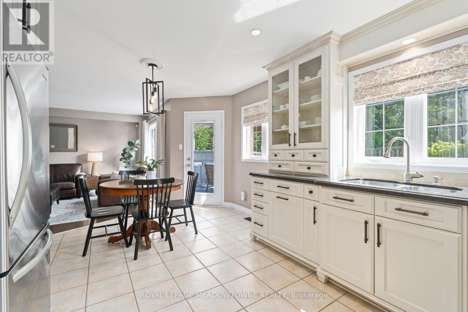 Photo 20 of 95 Standish Street, Halton Hills ON