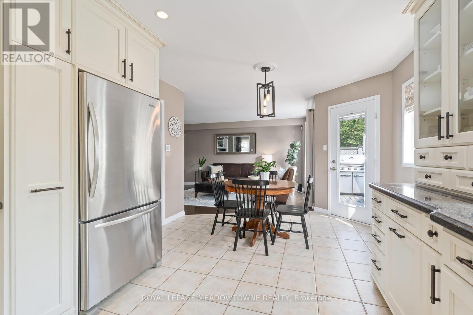 Photo 21 of 95 Standish Street, Halton Hills ON