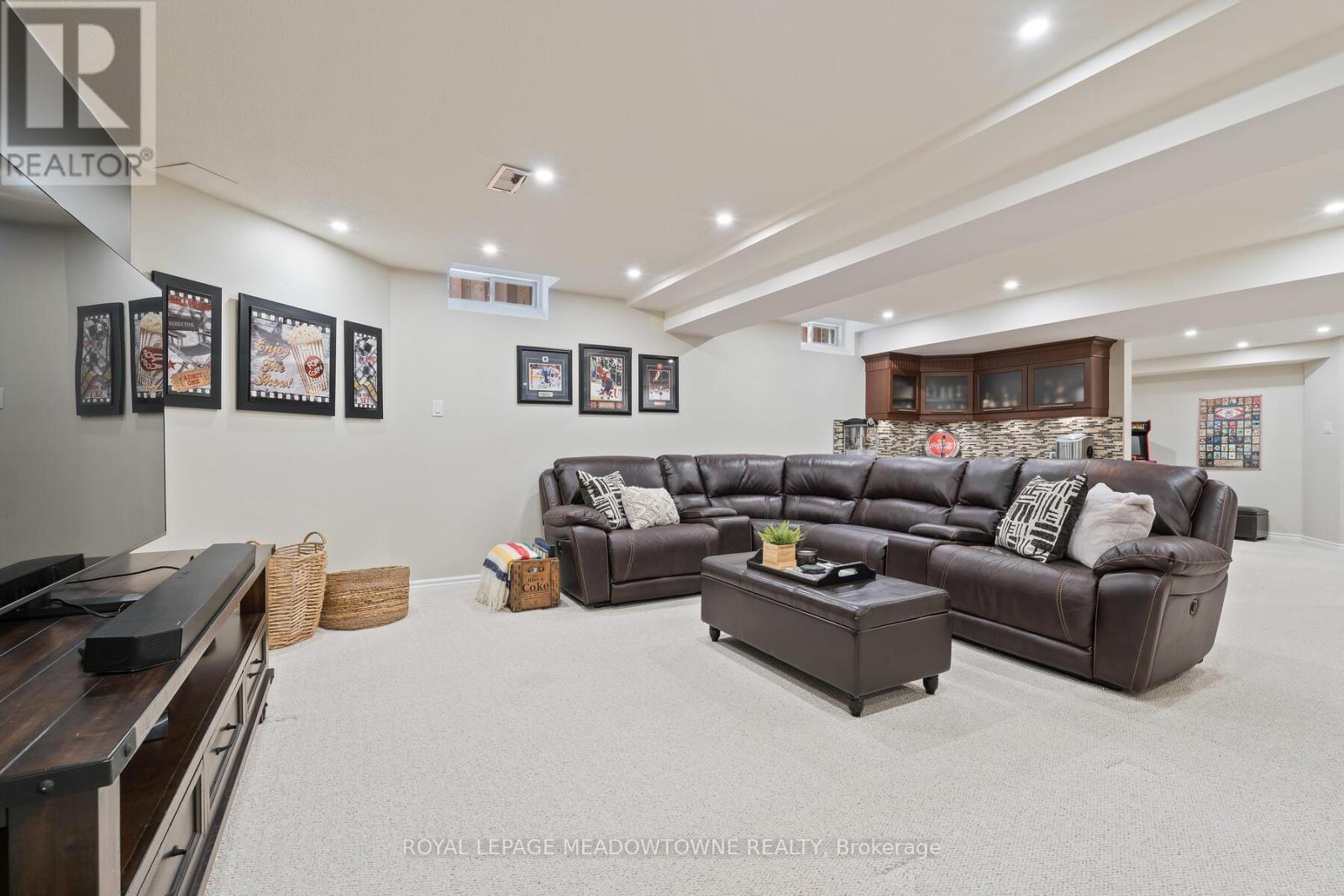 Photo 36 of 95 Standish Street, Halton Hills ON