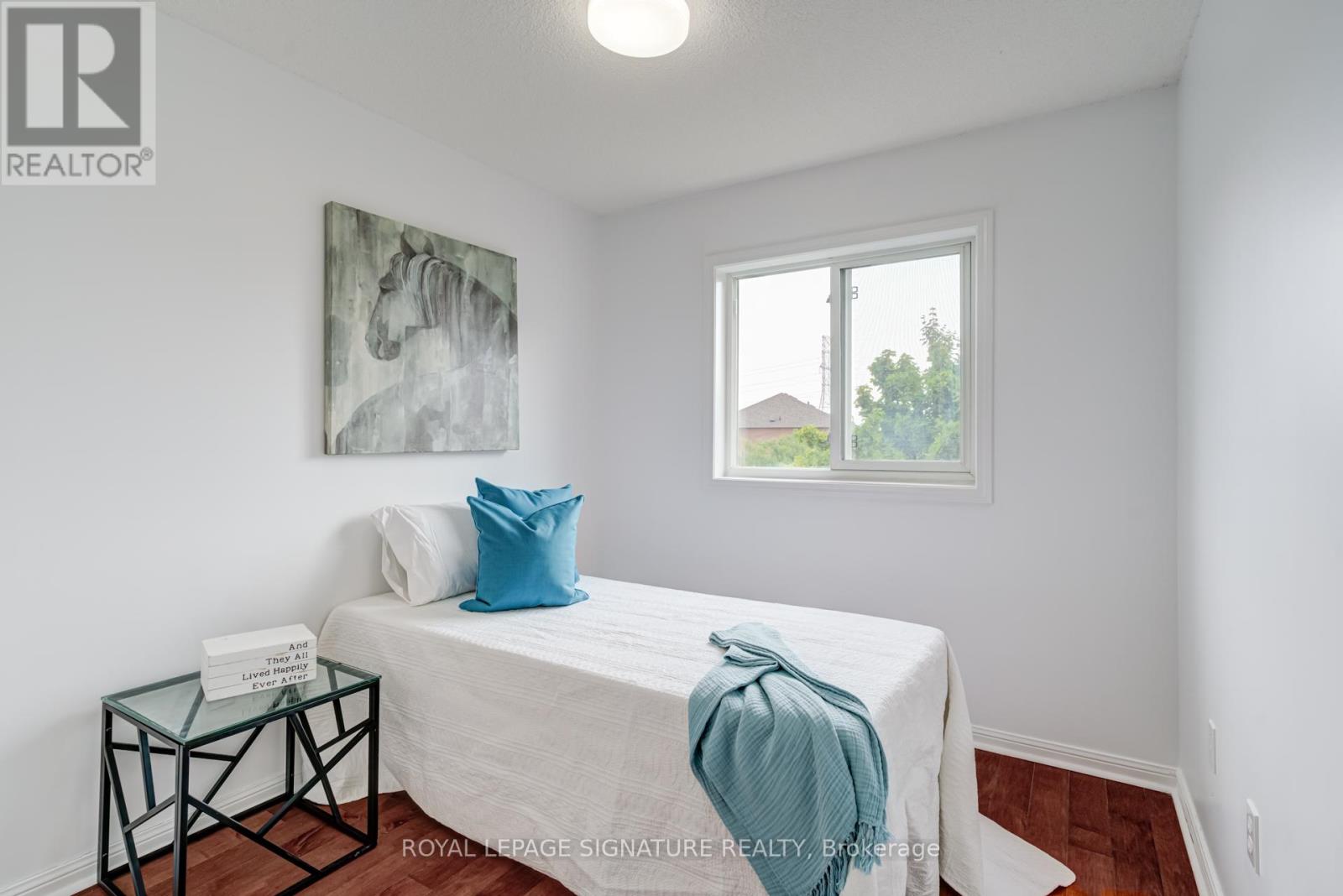 Photo 32 of 49 80 Acorn Place, Mississauga ON