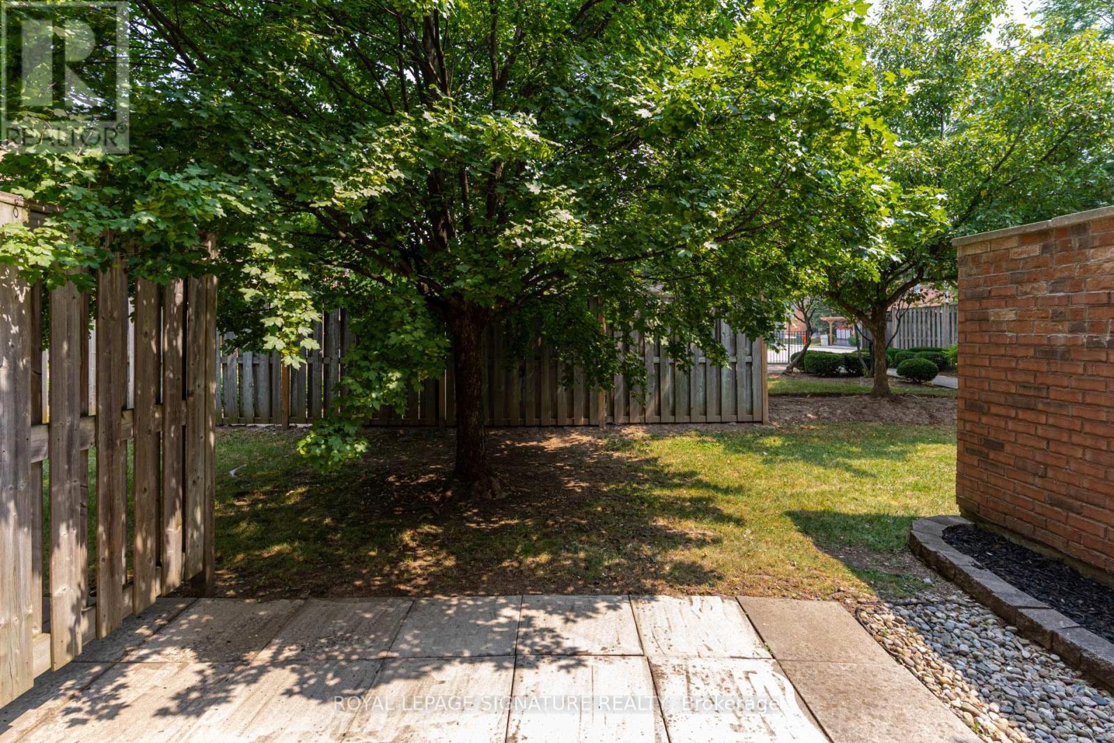 Photo 38 of 49 80 Acorn Place, Mississauga ON