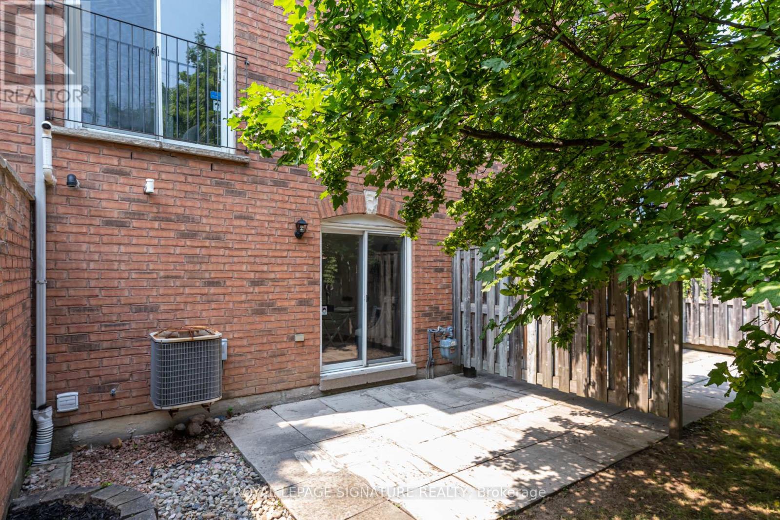 Photo 42 of 49 80 Acorn Place, Mississauga ON