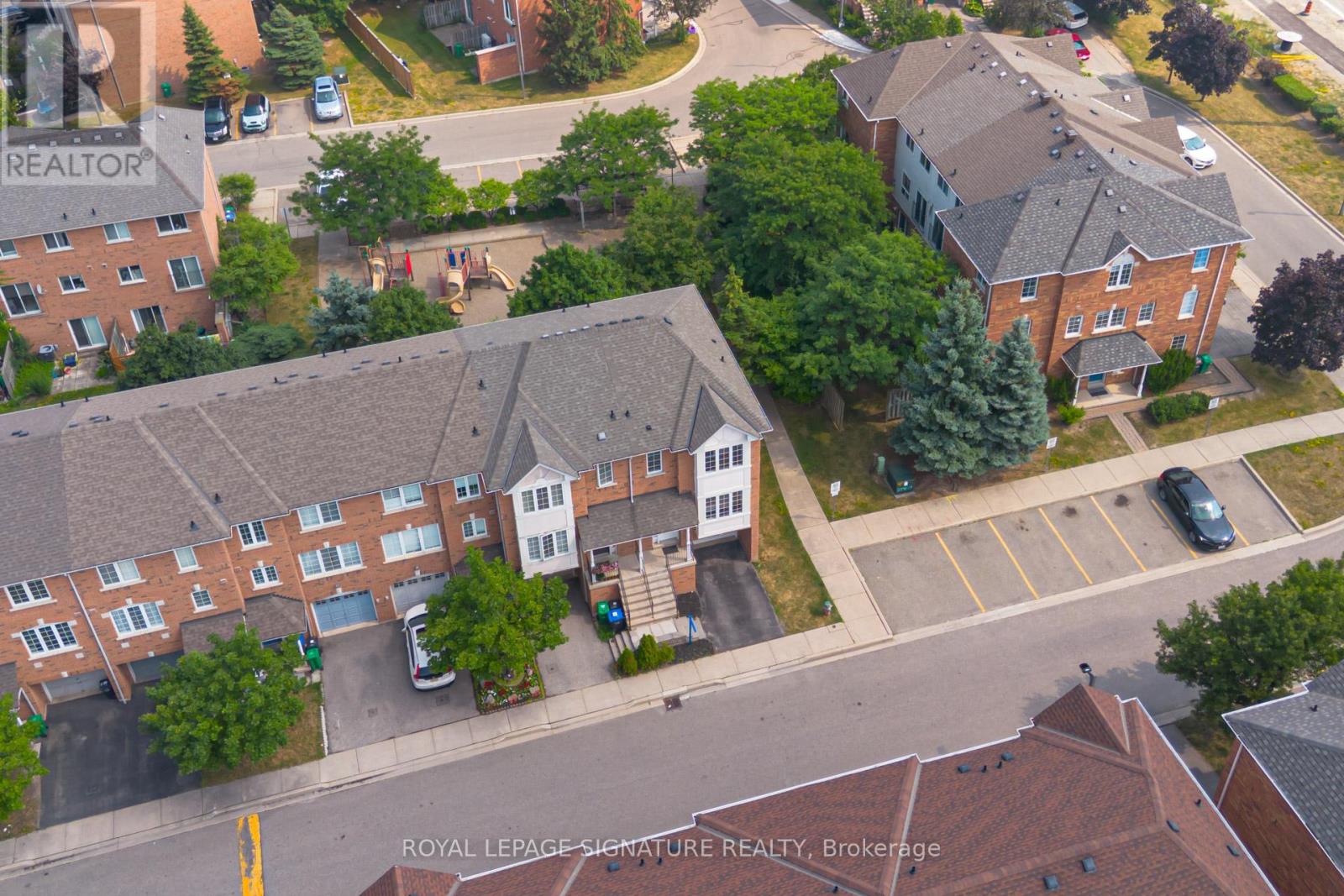 Photo 46 of 49 80 Acorn Place, Mississauga ON