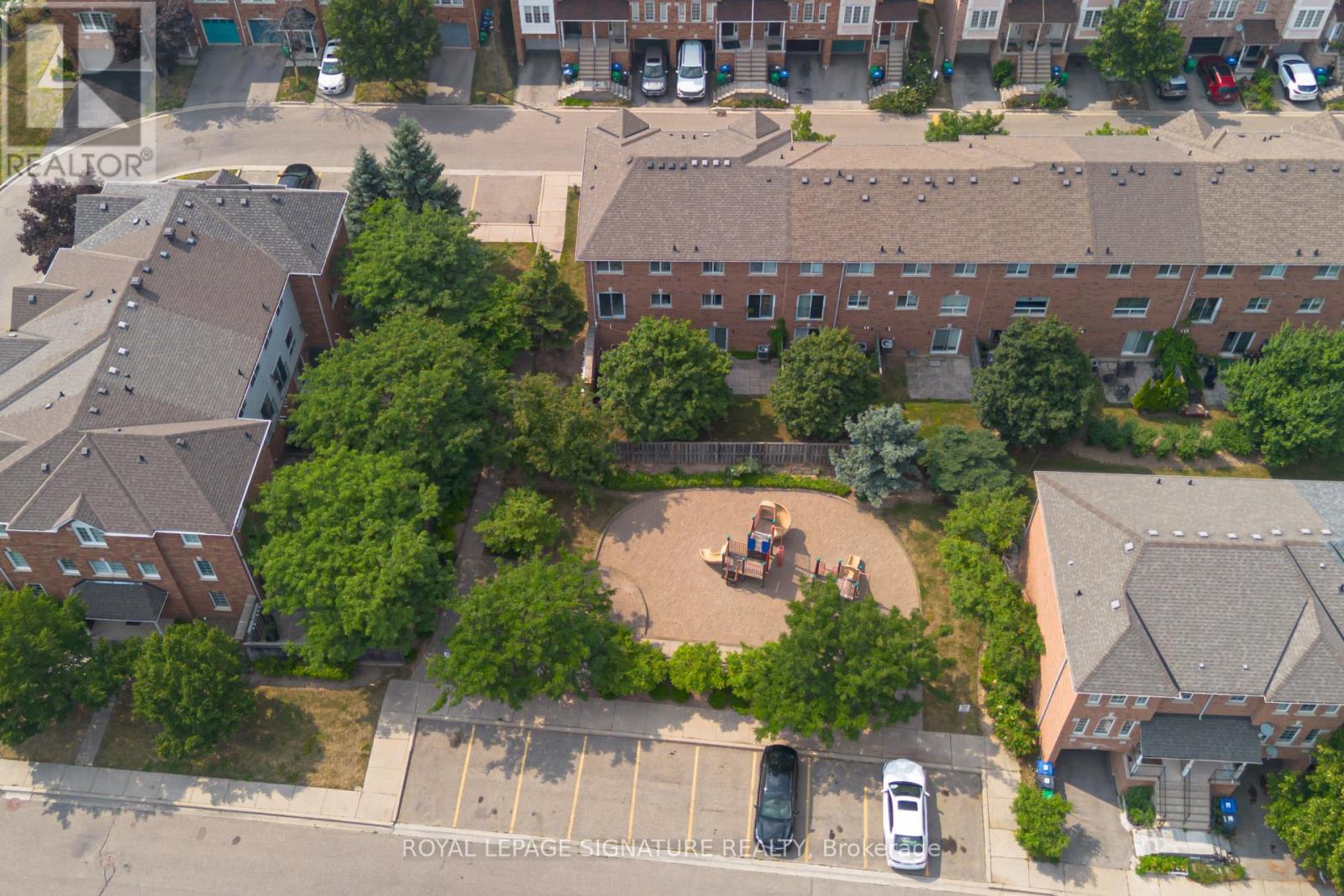 Photo 47 of 49 80 Acorn Place, Mississauga ON
